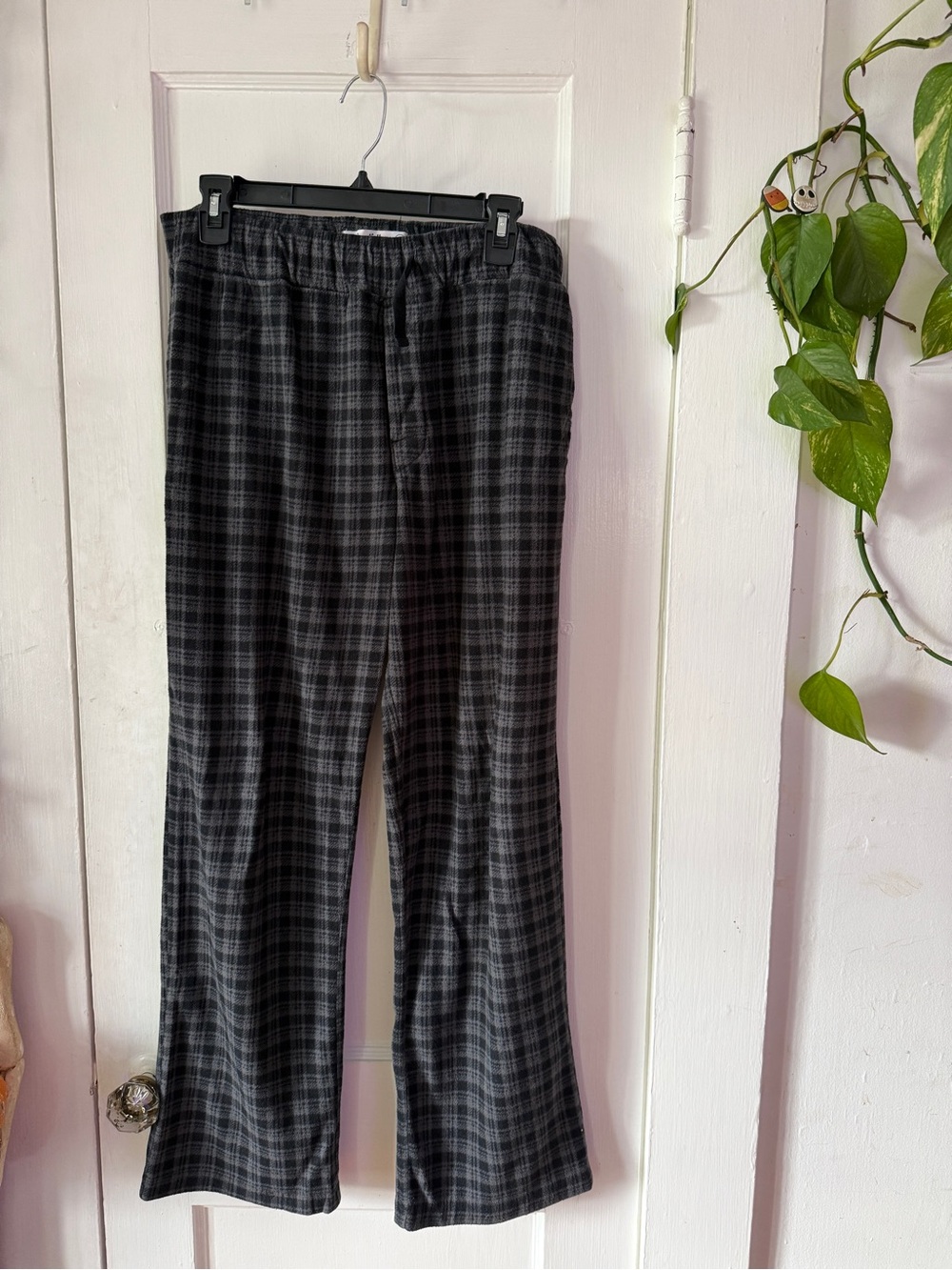 Goodfellow & Co Black and Gray Plaid Jogger Pants size M